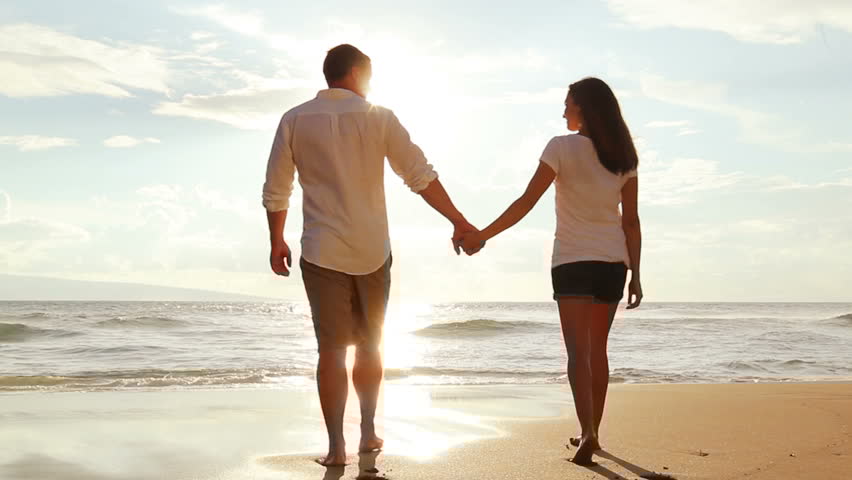 பாடசாலைக்கு செல்வதாக கூறி காதலனுடன் சென்ற மாணவி ; தவிப்பில் பாட்டி