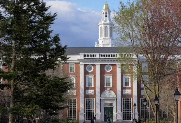 பல்கலைக்கழகங்களுக்கு  வழங்கப்பட்ட நிதியை நிறுத்த உத்தரவிட்ட டிரம்ப்! – வழக்கு பதிவு செய்த  ஹார்வர்ட் பல்கலைக்கழகம்…