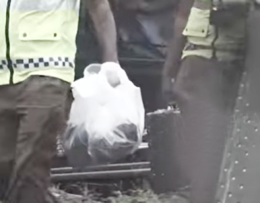 ரயில் கழிப்பறையில் தொப்புள் கொடியுடன் பெண் சிசுவின் சடலம்