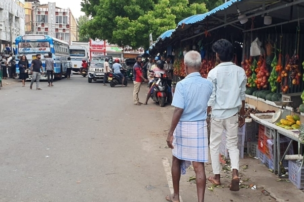ஹர்த்தால் புறக்கணிப்பு ; சுமந்திரன் முகத்தில் கரிபூசிய மக்கள்