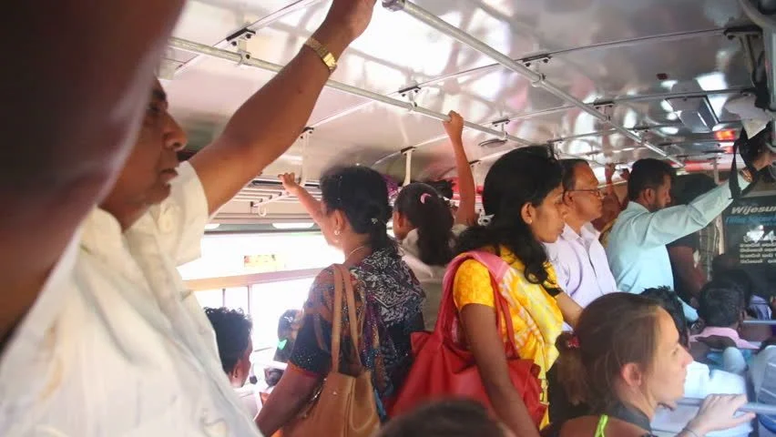 பேருந்தில் பல்கலை மாணவிக்கு பாலியல் சீண்டல்