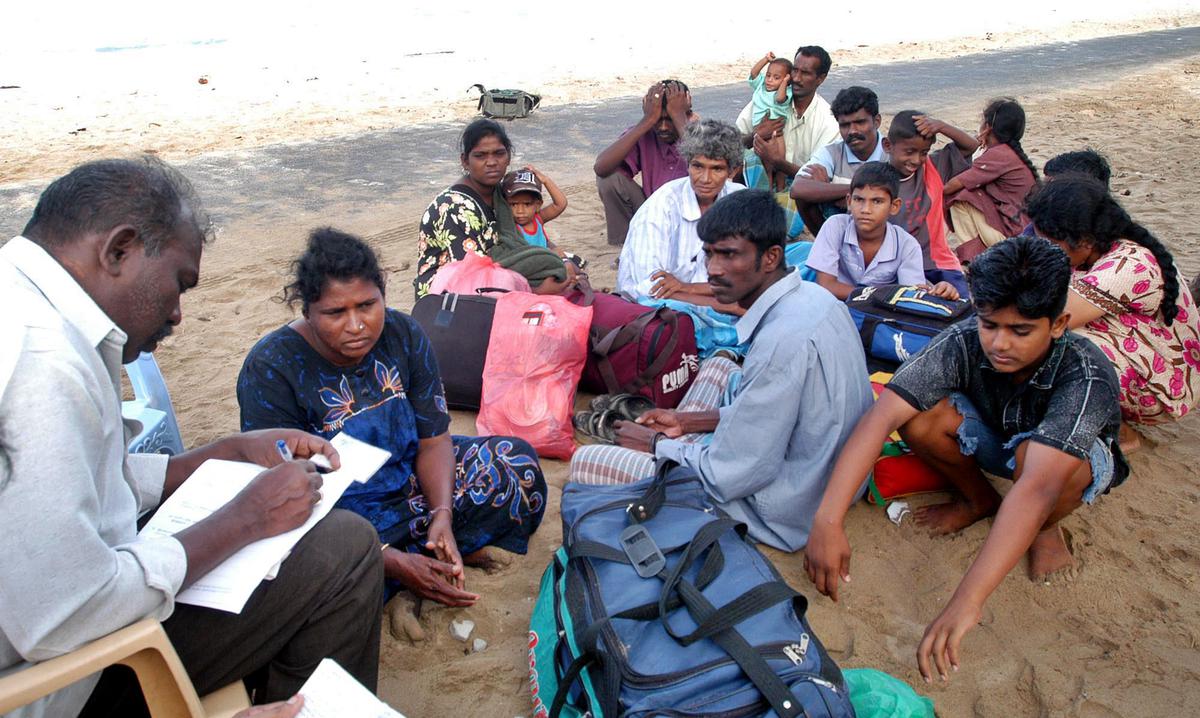 இலங்கைத் தமிழர்கள் இனி சட்டவிரோத குடியேறிகள் அல்ல ; இந்தியா