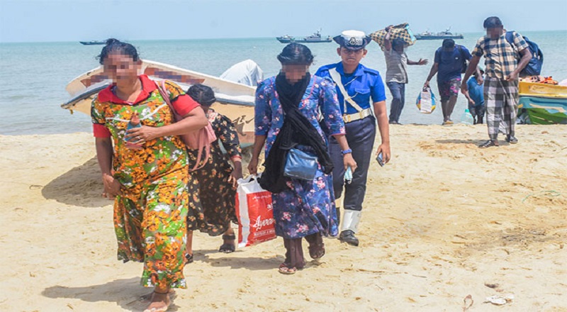 கடலில் தத்தளித்த இலங்கை குடும்பம் மீட்பு