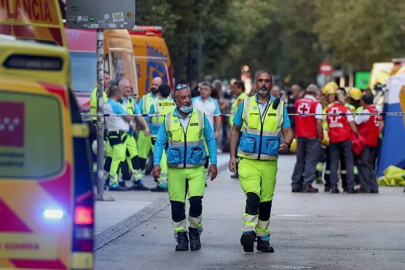 ஸ்பெய்னில் அடுக்குமாடிக் கட்டிடம் இடிந்து வீழ்ந்ததில் நால்வர் பலி
