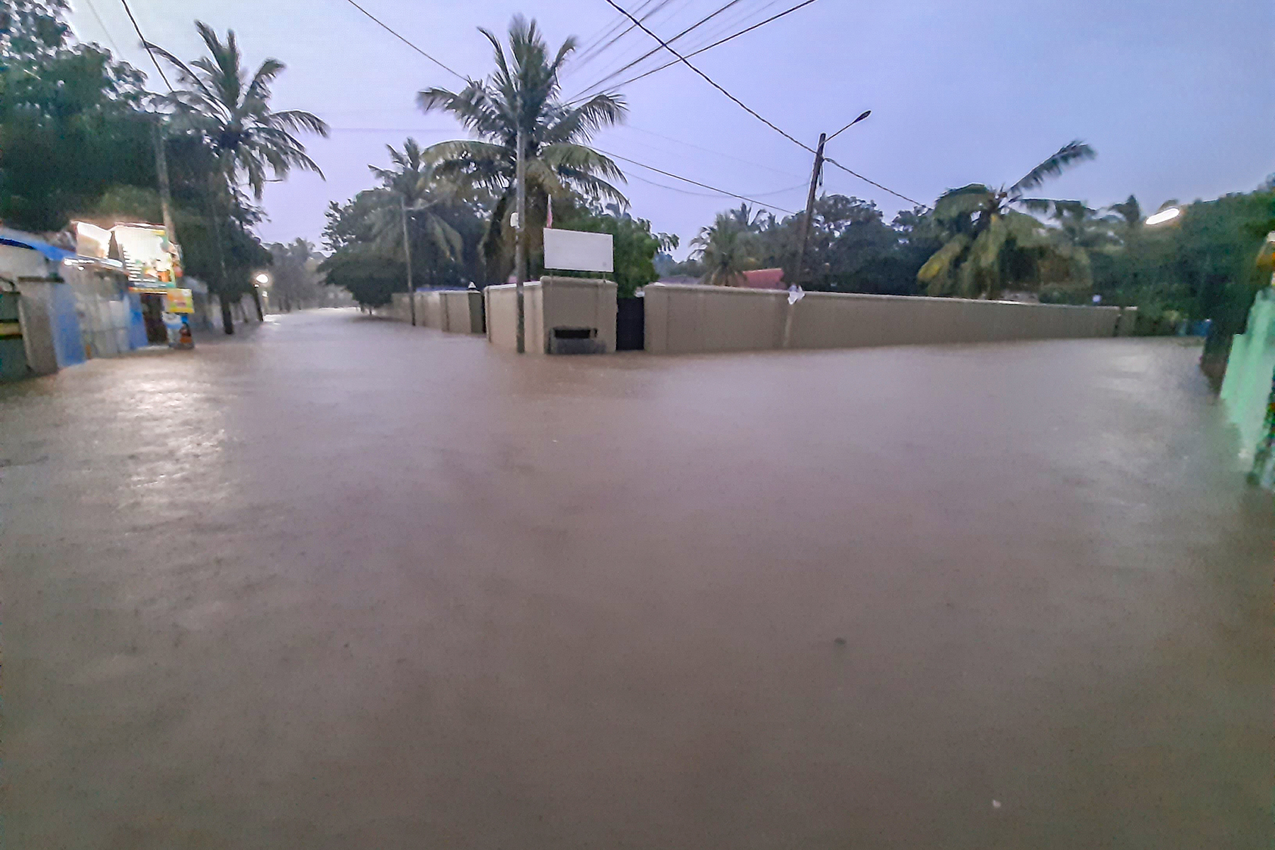 25,000 ரூபாய் நிவாரணம் கிடைக்கவில்லை; யாழ்ப்பாண மாணவன் முறைப்பாடு