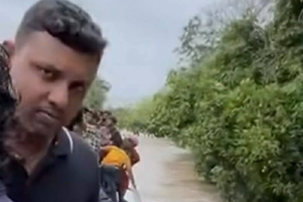 வெள்ளத்தில் சிக்கிய பேருந்தில் சென்ற யாழ் இளைஞன் உயிரிழப்பு; துயரத்தில் உறவுகள்