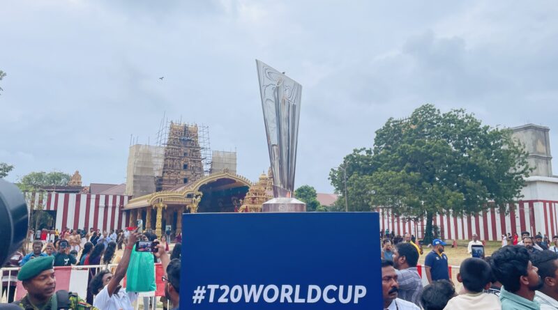 யாழ் நல்லூரான் வளாகத்தில்  திருப்பி அனுப்பப்பட்ட ரி-20 உலகக்கிண்ணம்!