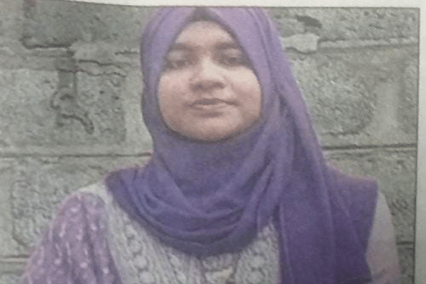 17 வயது பாடசாலை மாணவி கோடாரியால் தாக்கப்பட்டு கொலை